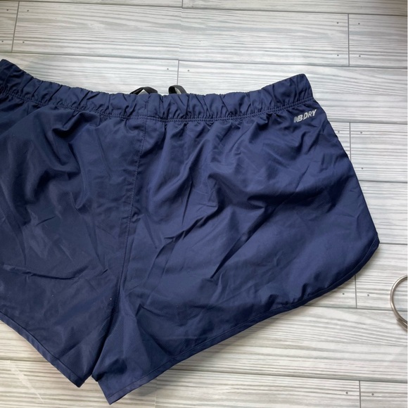 New Balance Women's Navy Running Shorts size medium - Picture 6 of 9